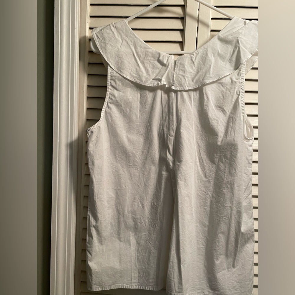 Sleeveless top